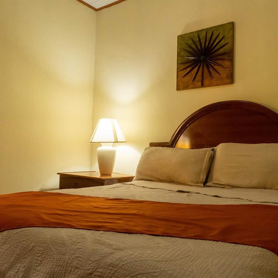 Apart Hotel Acuarious De Luis Estelí 外观 照片