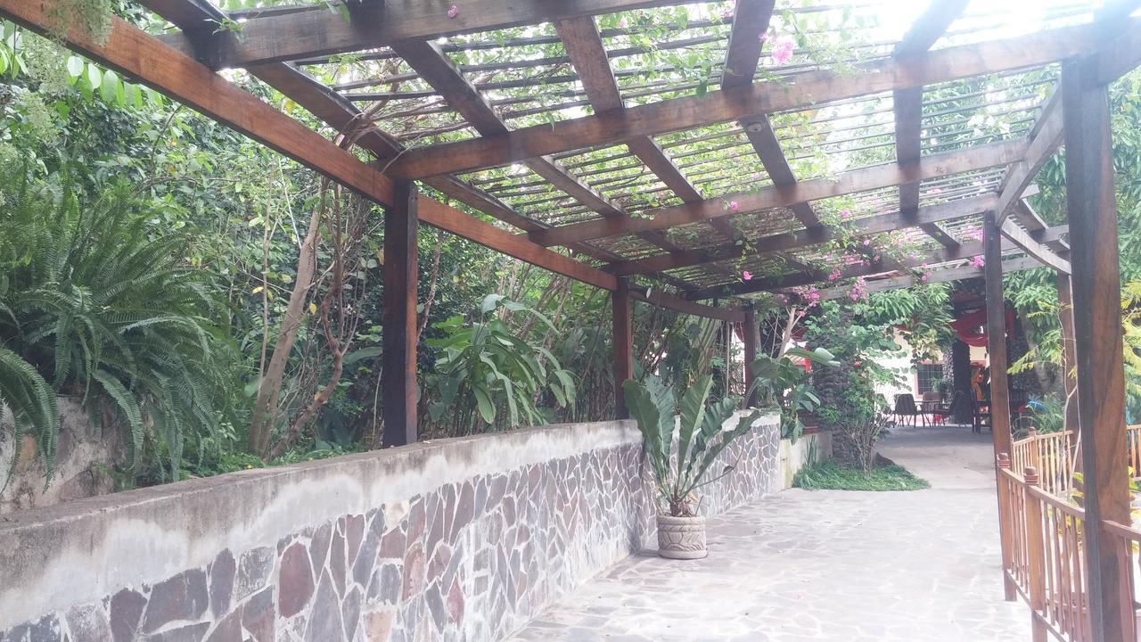 Apart Hotel Acuarious De Luis Estelí 外观 照片
