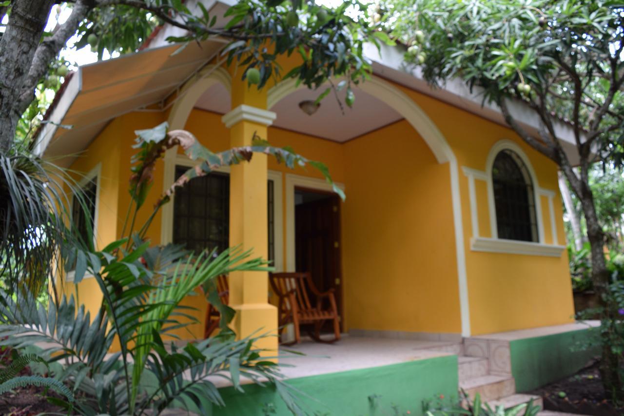 Apart Hotel Acuarious De Luis Estelí 外观 照片