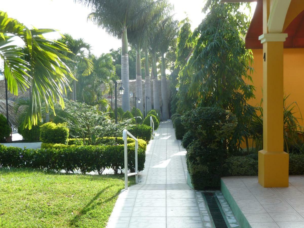 Apart Hotel Acuarious De Luis Estelí 外观 照片
